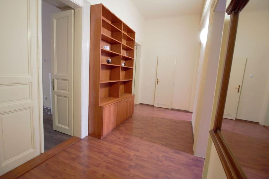 Comfort 2Bedrooms Quite Place!-Vinohrady Praga Exterior foto