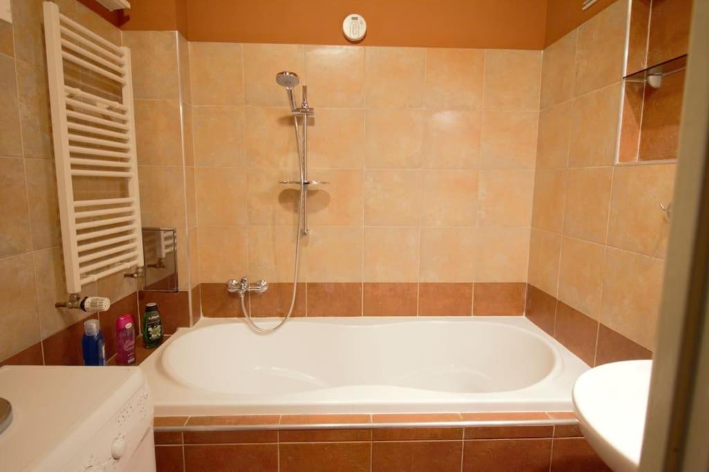 Comfort 2Bedrooms Quite Place!-Vinohrady Praga Exterior foto