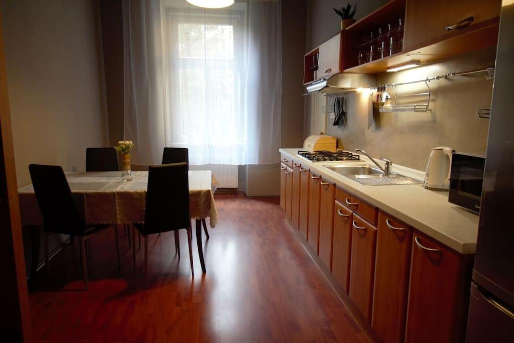Comfort 2Bedrooms Quite Place!-Vinohrady Praga Exterior foto